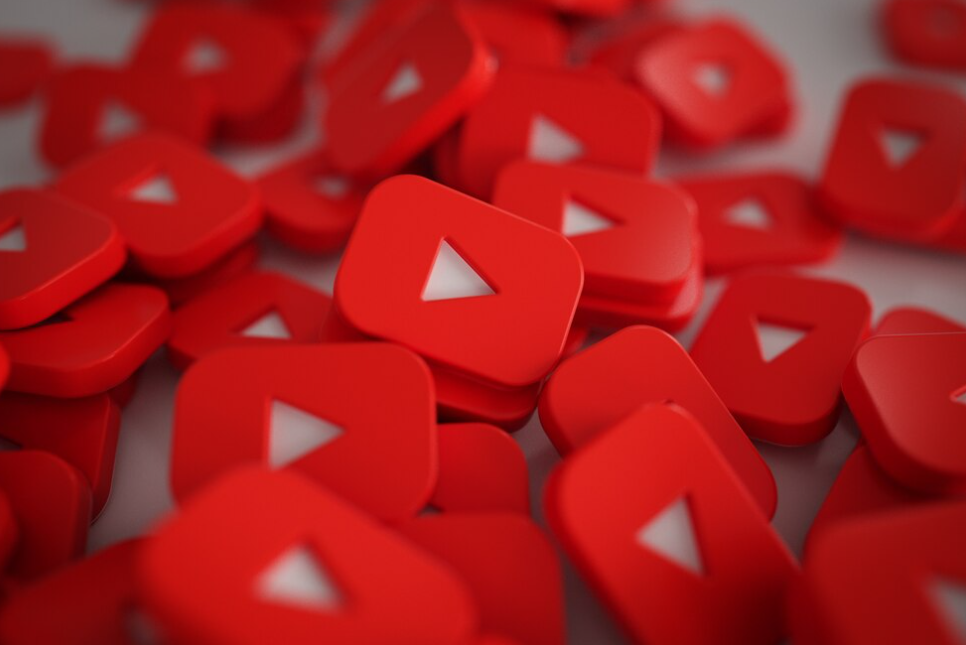 YouTube сможет находить песни по свисту и «напеванию»