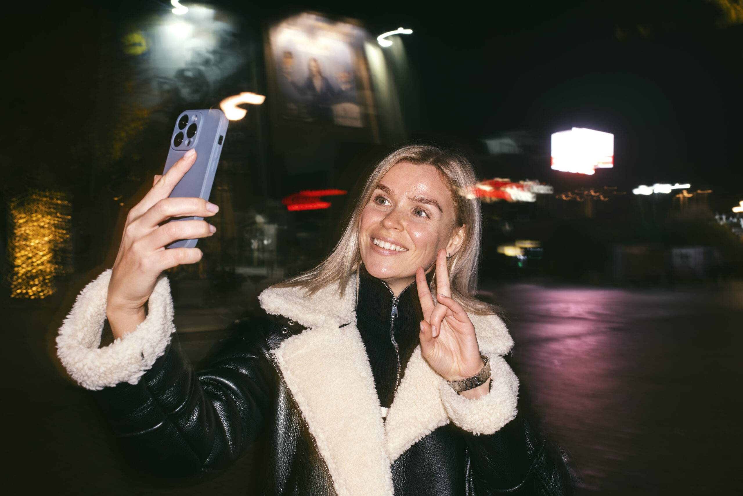 OnePlus обошел iPhone по качеству ночных фото