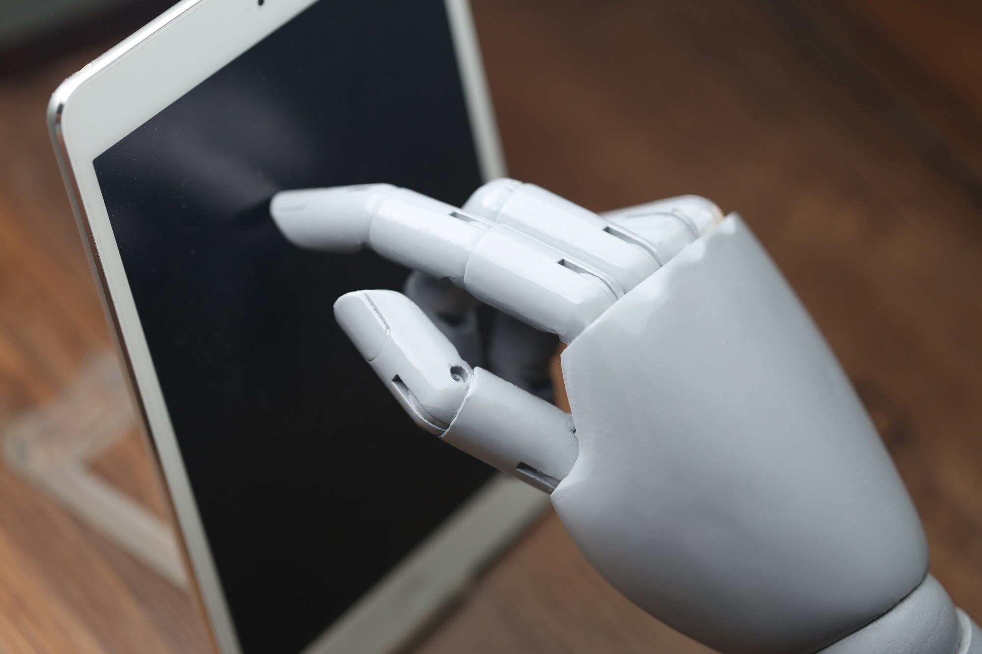 Apple планирует заменить сотрудников компании роботами